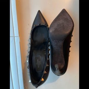 Valentino Black Rockstud Court leather Stud Pointed Stiletto Heel Pumps size 41